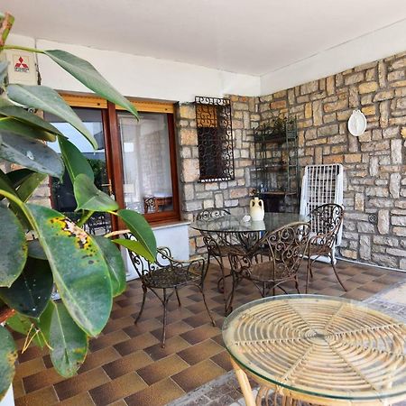 Un Ospite A Fontania Bed & Breakfast กาเอตา ภายนอก รูปภาพ