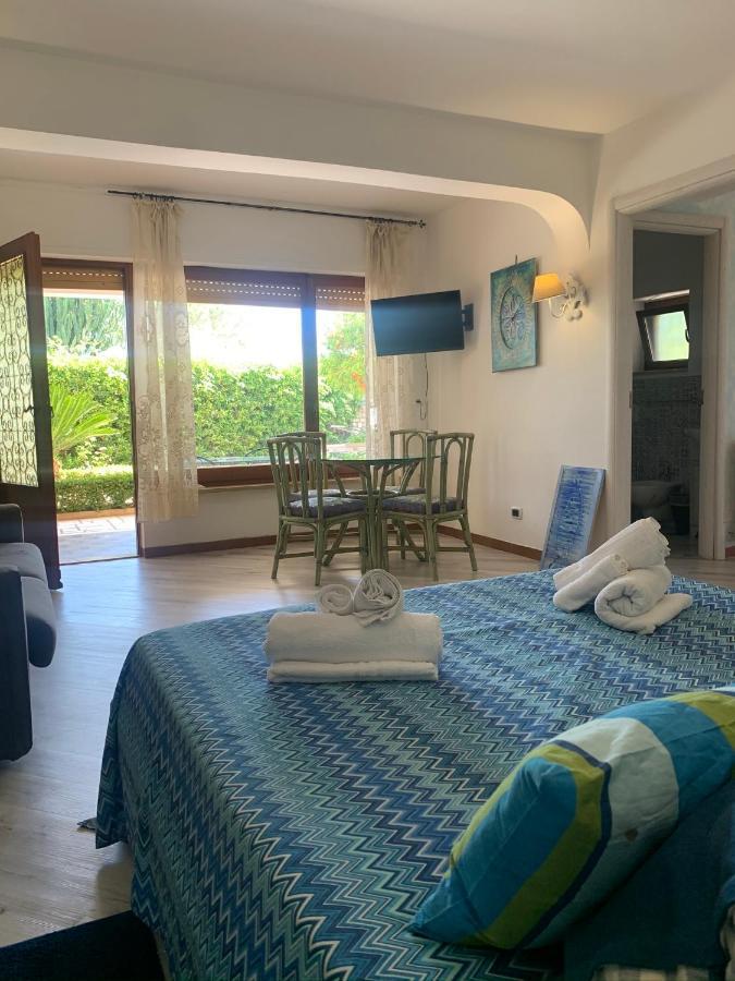 Un Ospite A Fontania Bed & Breakfast กาเอตา ภายนอก รูปภาพ