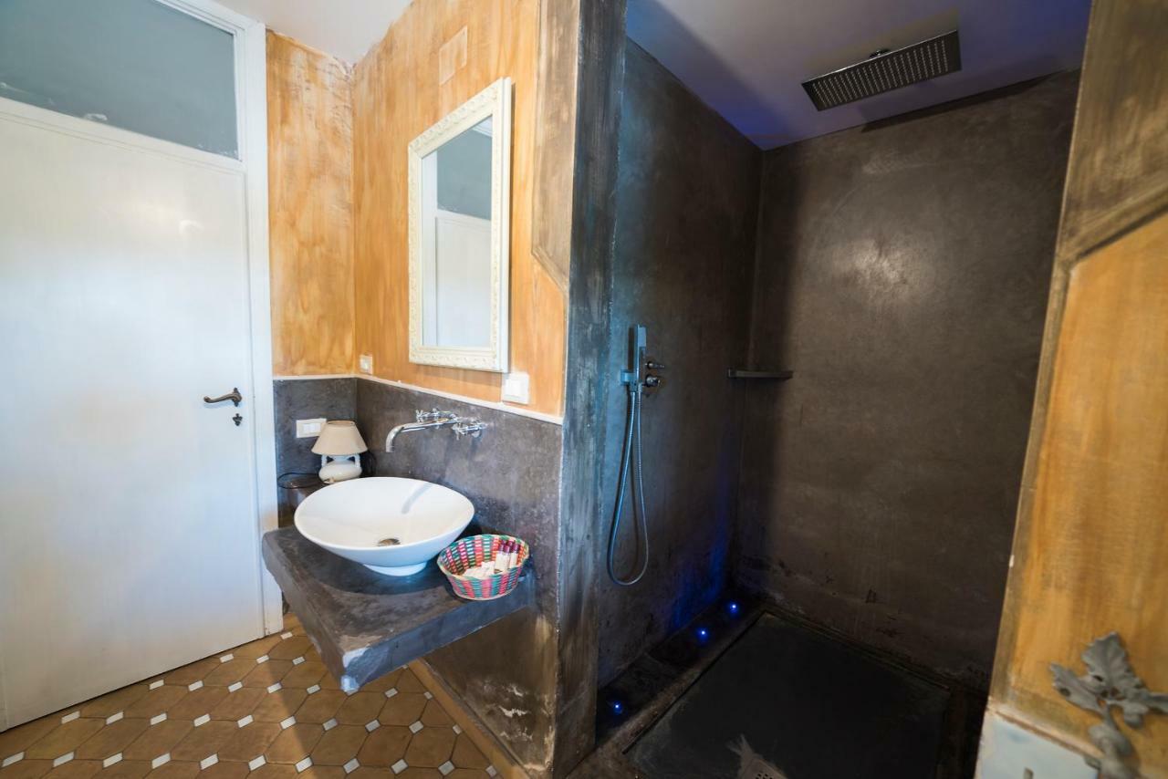 Un Ospite A Fontania Bed & Breakfast กาเอตา ภายนอก รูปภาพ